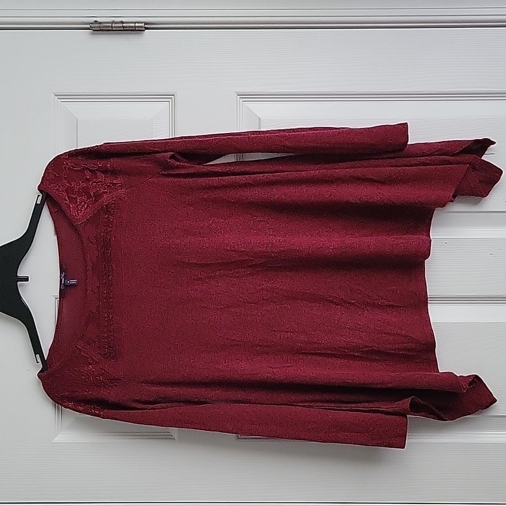 Olivia Sky Women's Top